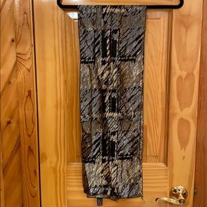 Vintage 1970’s scarf w/ gold and silver threading